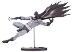 Batman: Black & White - Batman Statue By Doug Mahnke