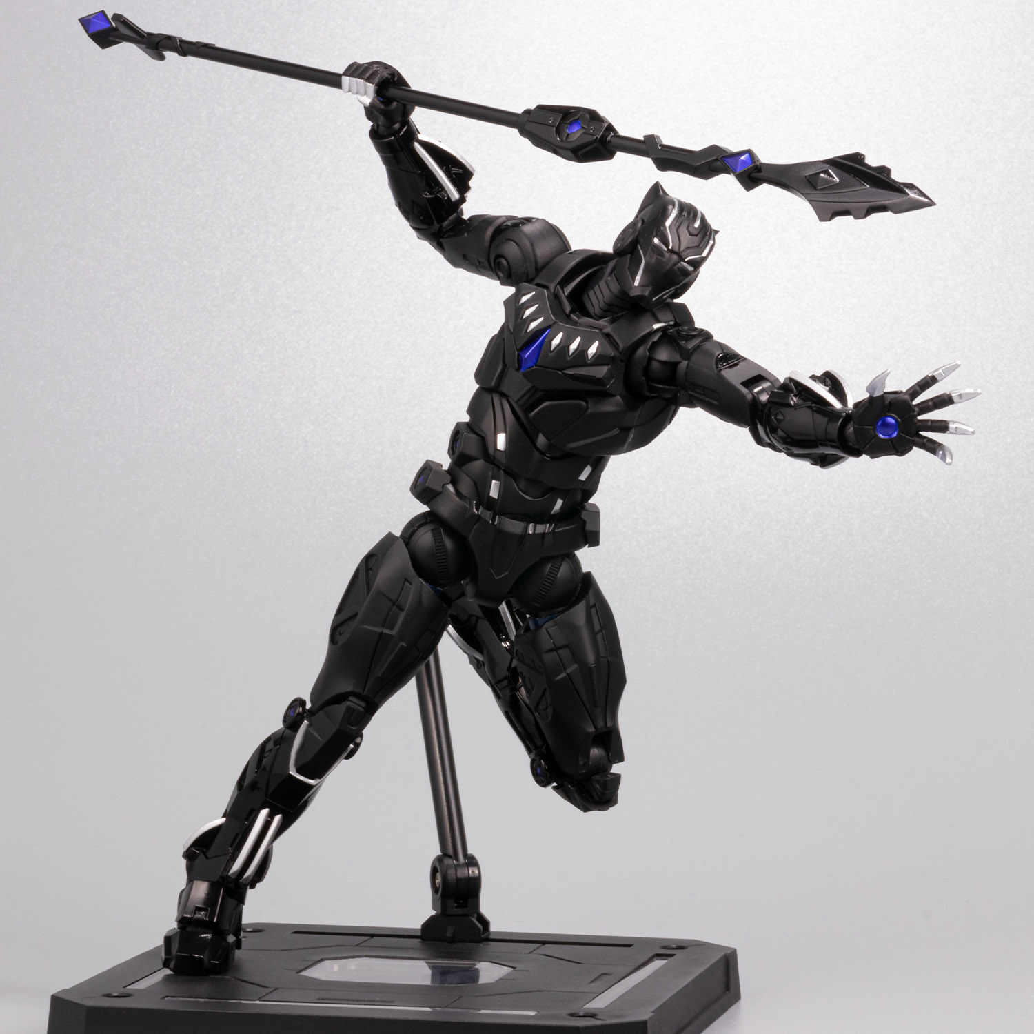 Sentinel - Marvel - Black Panther Fighting Armor Action Figure (ETA: 2022 Q4)