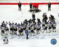 The St. Louis Blues celebrate winning the 2019 Stanley Cup AAWJ250 - Top Loaded 8x10 Photo