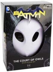 Batman: The Court of the Owls Book and Mask Set