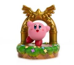 KIRBY AND THE GOAL DOOR 9'' PVC PAINTED STATUE