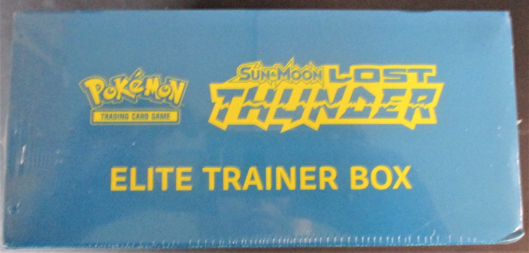 Sun & Moon Lost Thunder Elite Trainer Box