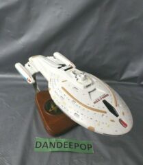 Pacific Aircraft Collector's Choice Star Trek U.S.S. Voyager Space Ship NCC74656