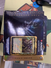 Universes Beyond: Warhammer 40,000 - Tyranid Swarm Commander Deck (Collector's Edition) Damaged Packaging