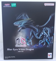 Blue-Eyes White Dragon Statue Monsters Chronicle