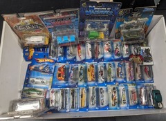40+ Hot Wheels and various Die Cast Toy Cars