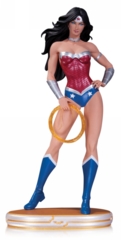 DC Collectibles DC Comics Cover Girls Statue Numbered Limited Edition of 5200 - Wonder Woman #3336  ** Used **